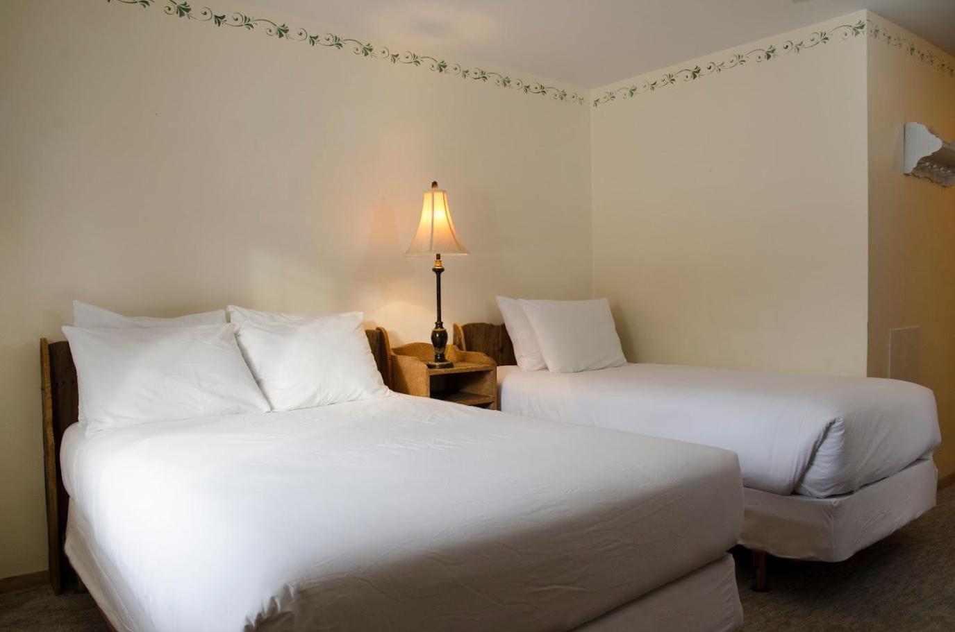 Deluxe, Double or Twin Bed