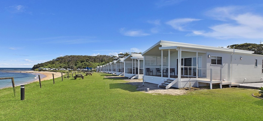 BLUE LAGOON BEACH RESORT 58/67