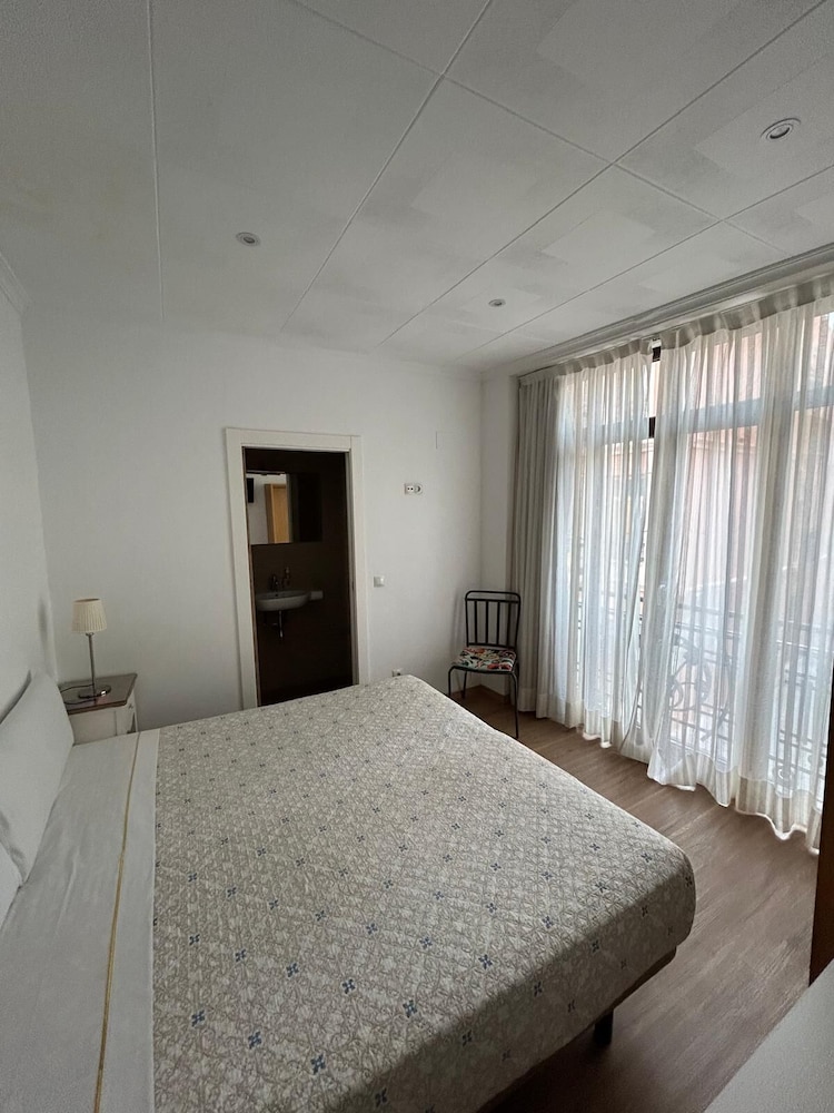 Hostal Balcon Al Mar 15/63