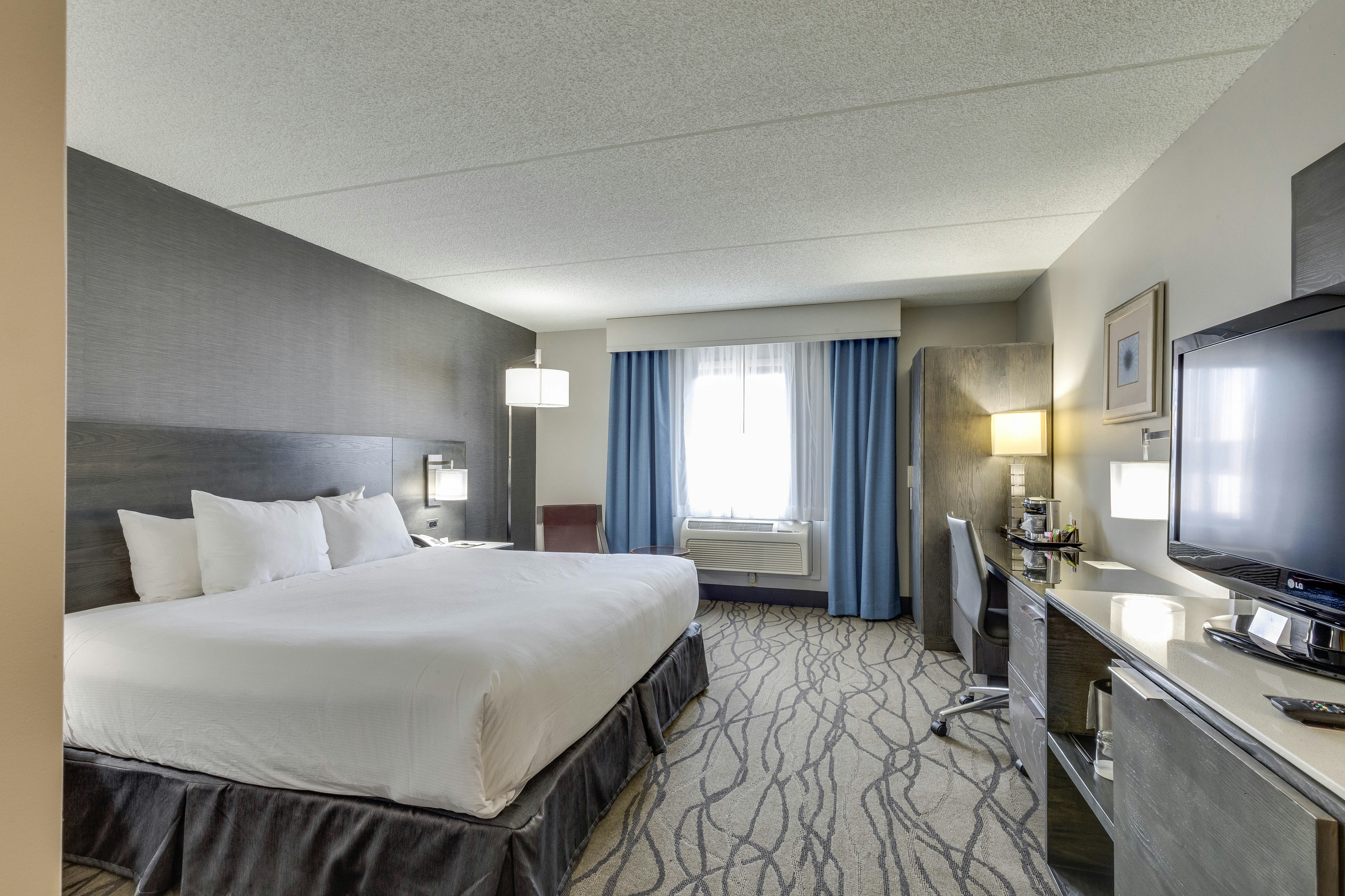 Doubletree by Hilton Hotel Racine Harbourwalk 24/79