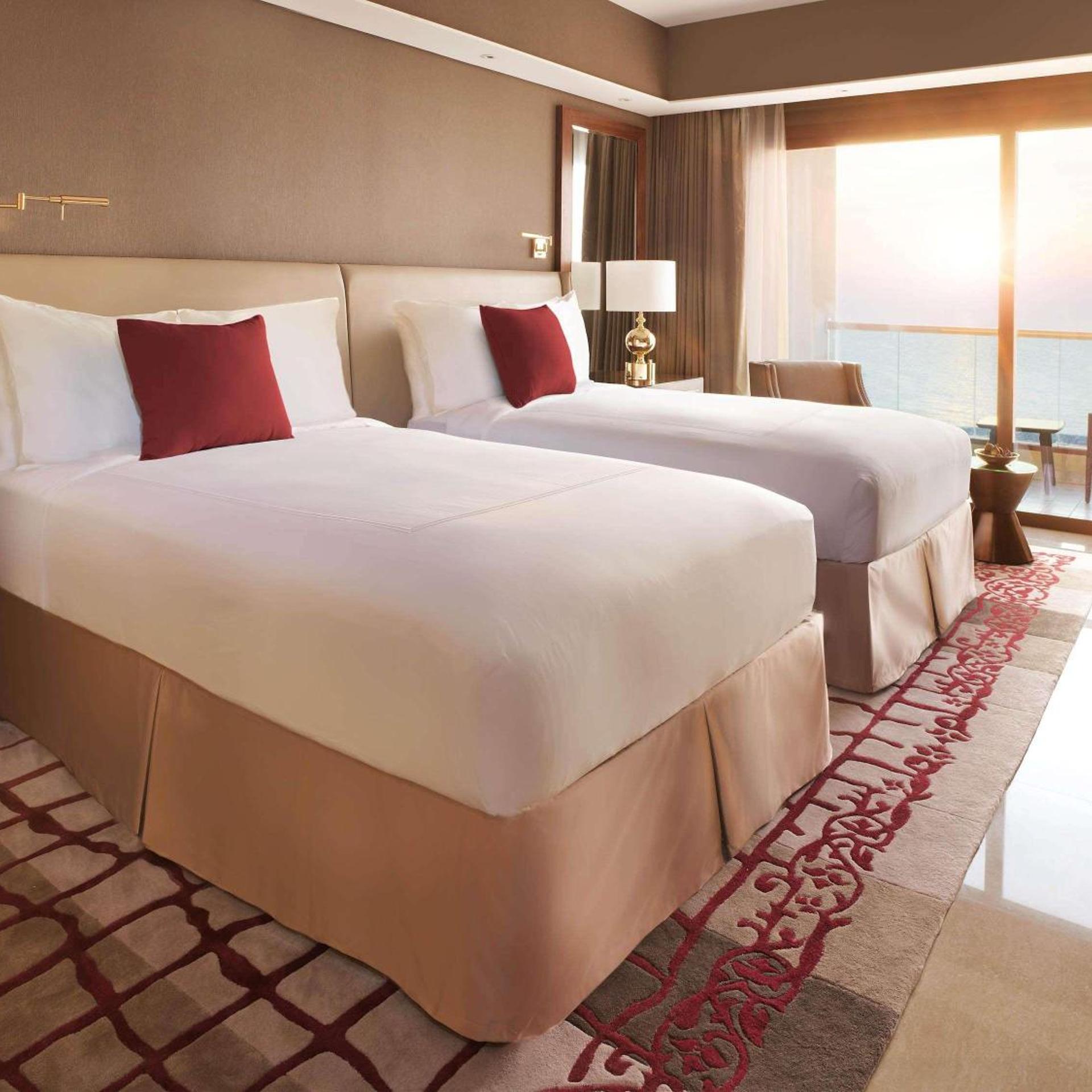 Fairmont, Twin Beds, Sea View