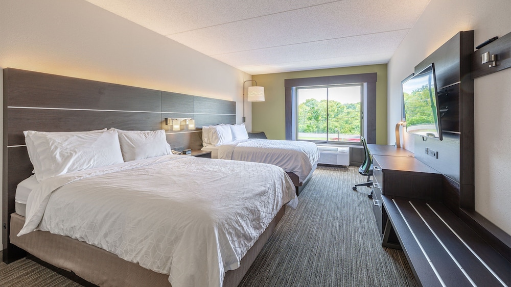 Holiday Inn Express & Suites Prospect Heights 12/50
