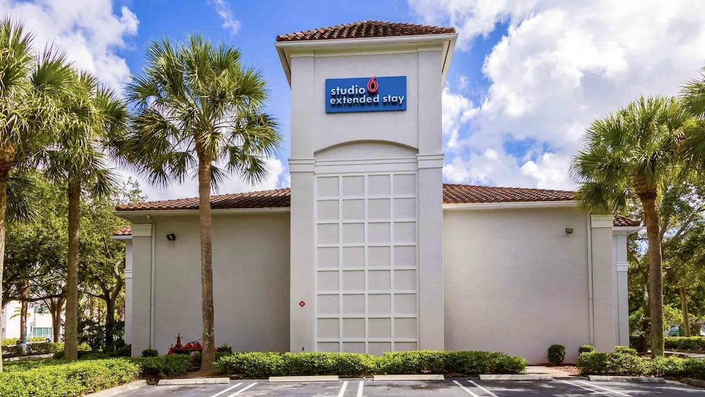 Studio 6 Extended Stay - Coral Springs, FL - Fort Lauderdale in CORAL SPRINGS - FL
