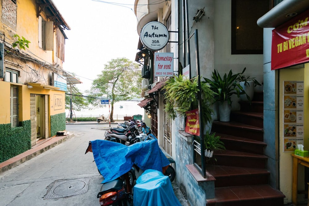 The Autumn Homestay 65/74