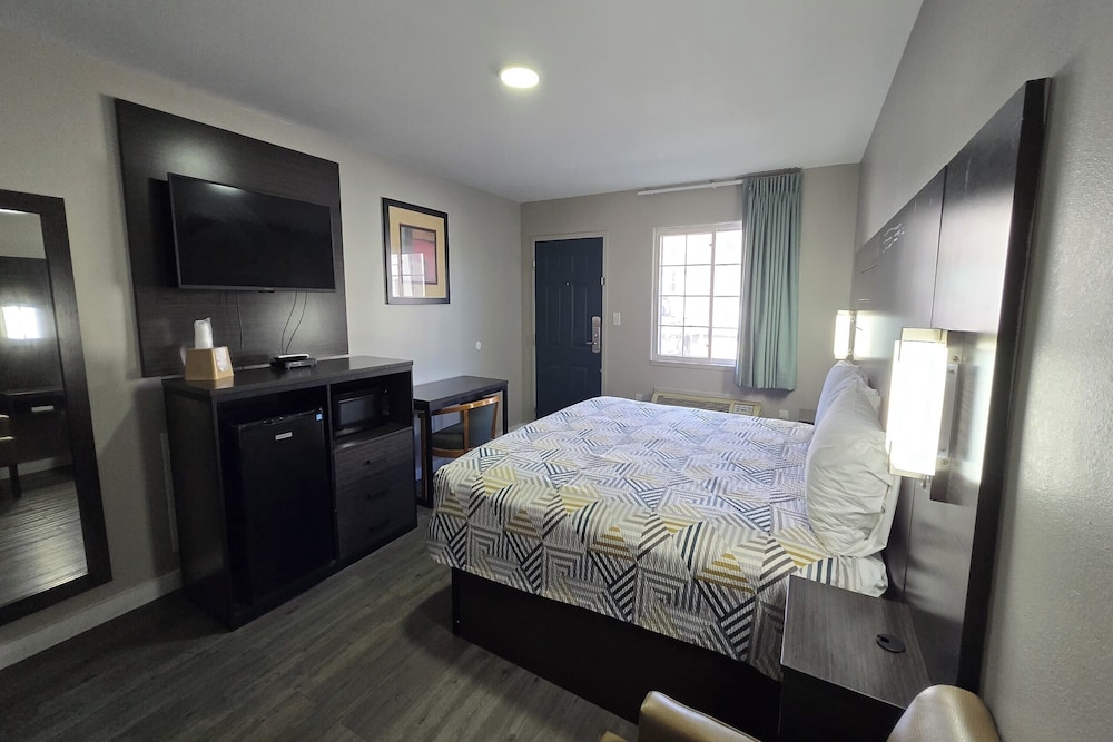 Deerfield Inn McComb I-55 25/49