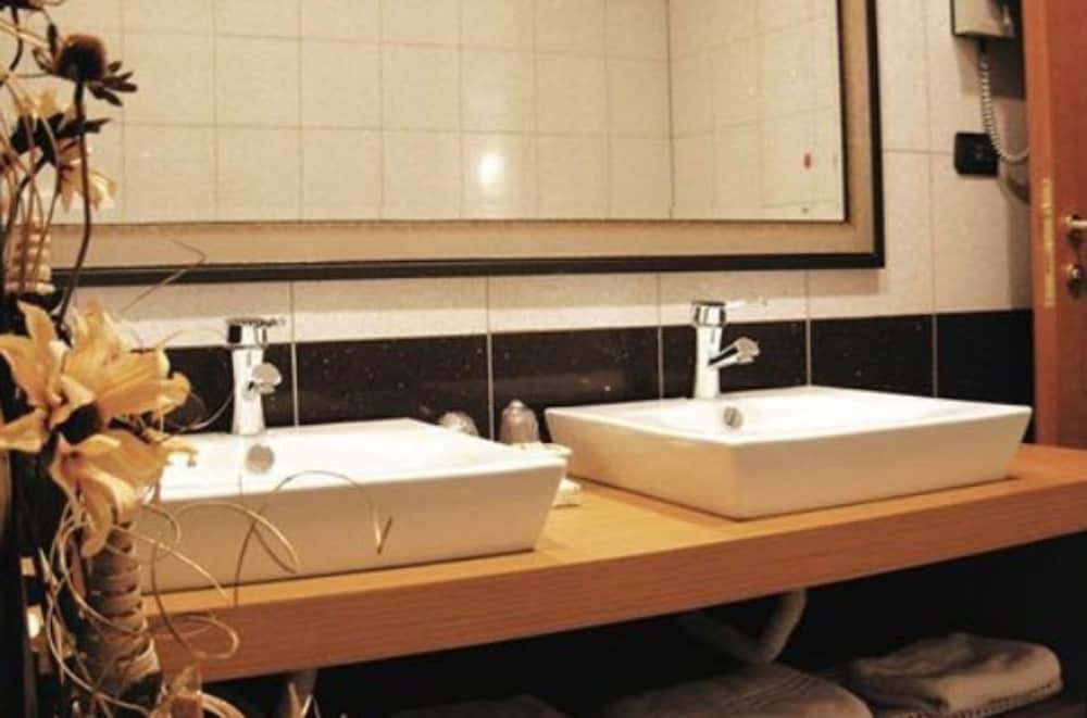 Hotel Piemonte Rome 43/45