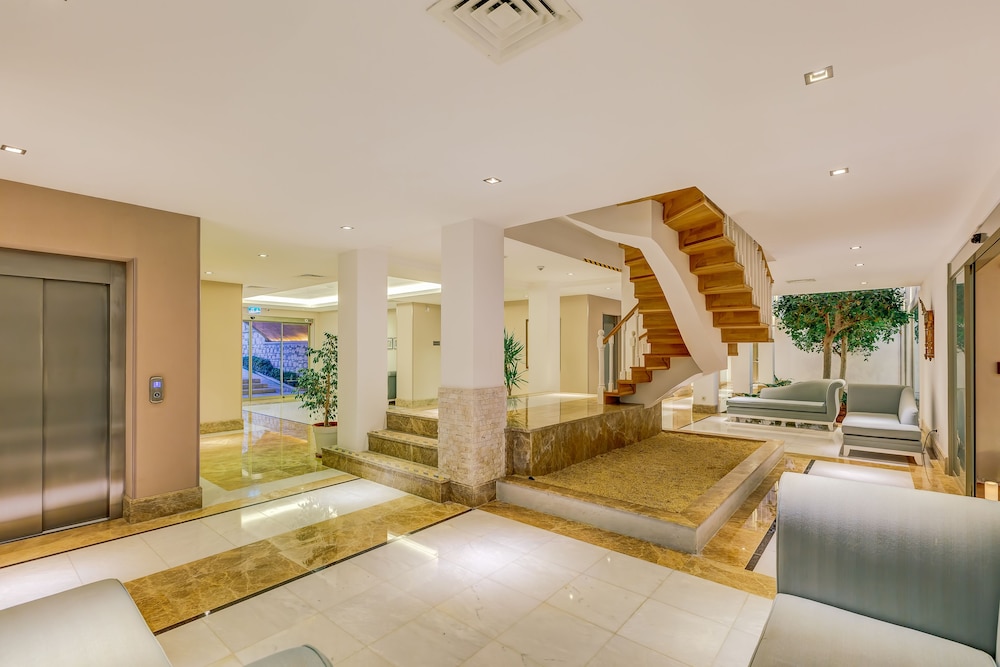 Antmare Hotel 35/50