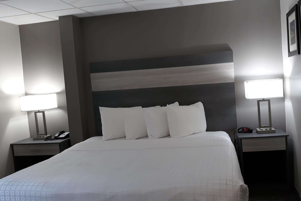 Baymont Inn & Suites by Wyndham Lafayette / Purdue Area 11/33