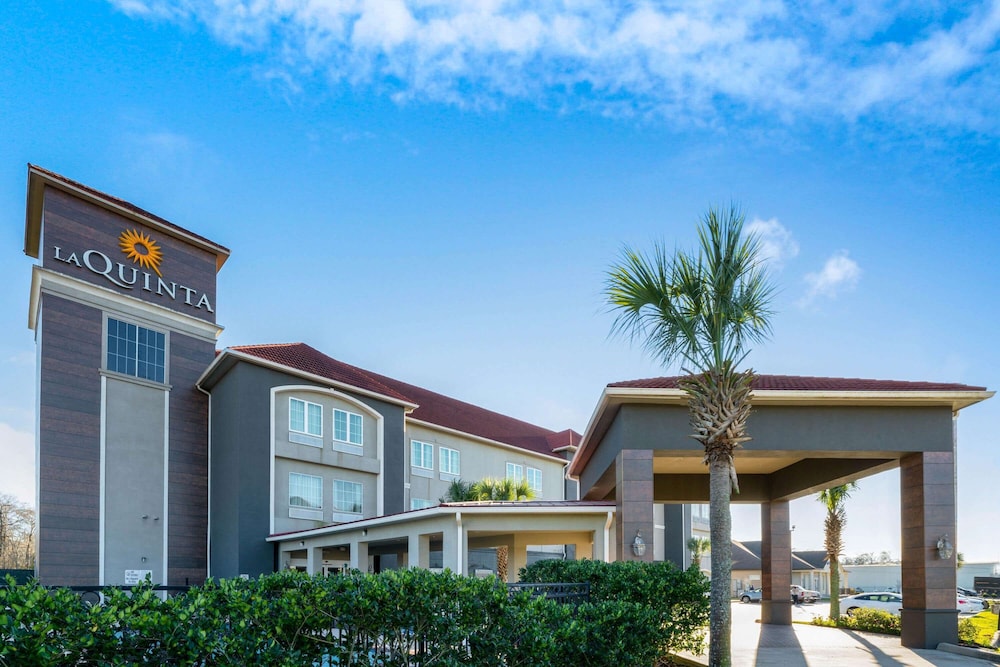 La Quinta Inn Suites Boutte 7/58