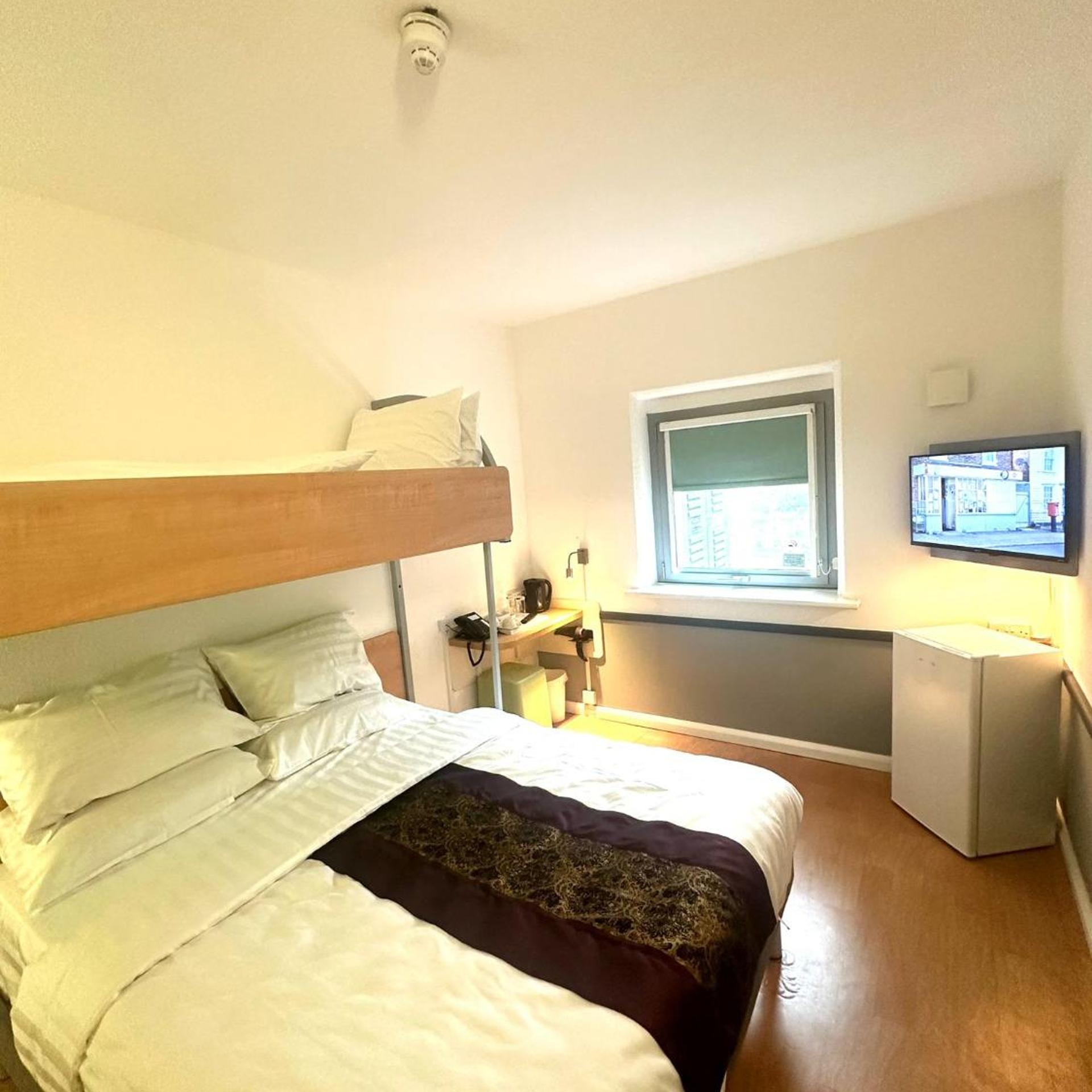 Cambridge Hotel Bradford Central 6/13