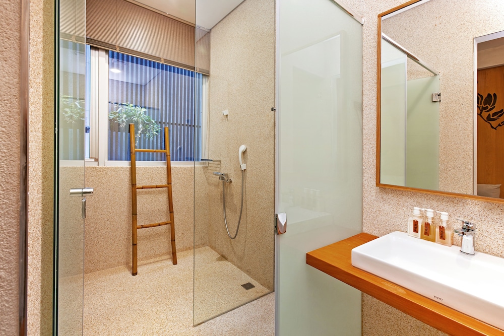 Wood Whispering Residence 29/29