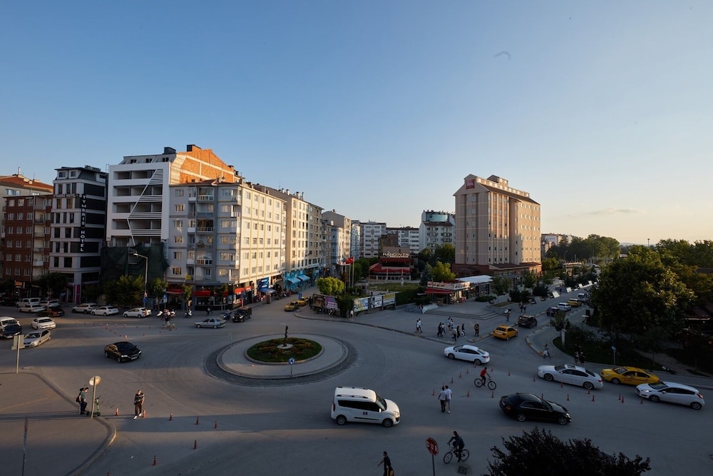 Arus Hotel 56/62
