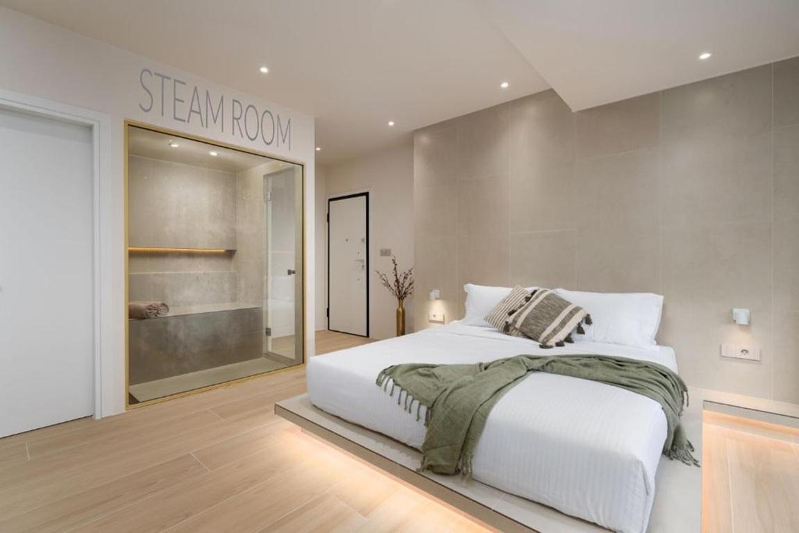 Suite, King Bed, Private Sauna, Ground Floor