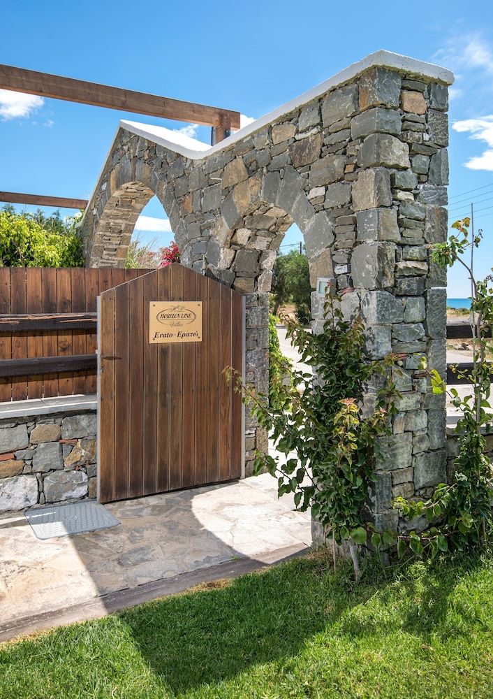 Horizon Line Villas 32/36