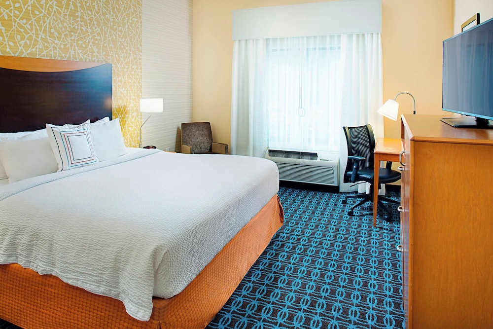 Room at Fairfield Inn Suites By Marriott San Antonio Seaworld, SAN ANTONIO - TX