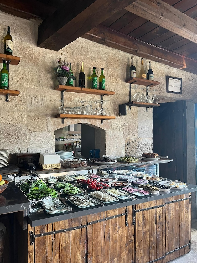 Travellers Cave Pension 9/50