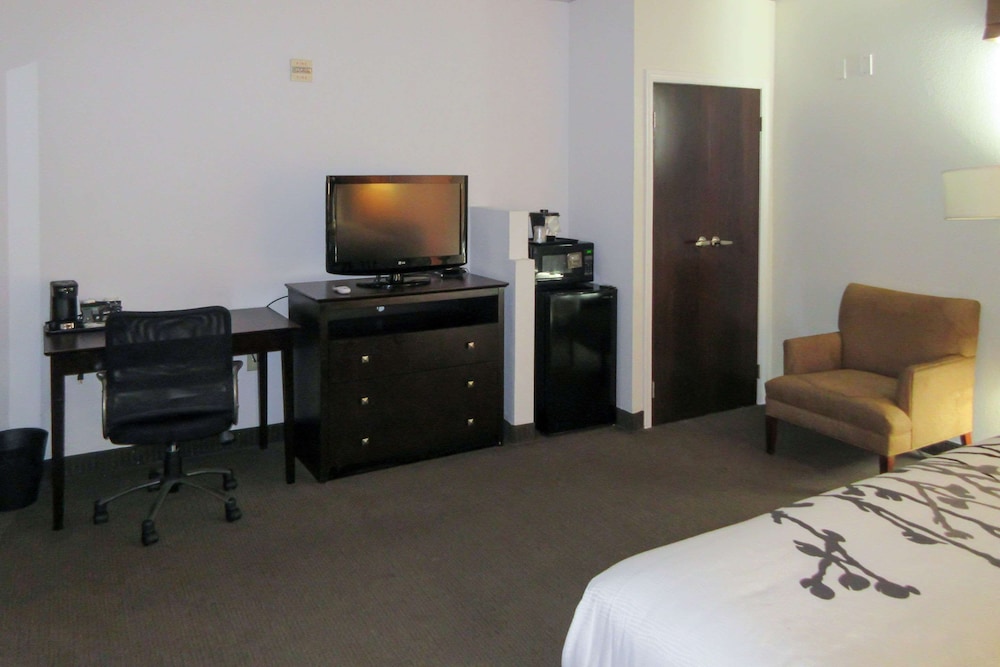 Holiday Inn Express & Suites Dania Beach - Airport Area 36/41