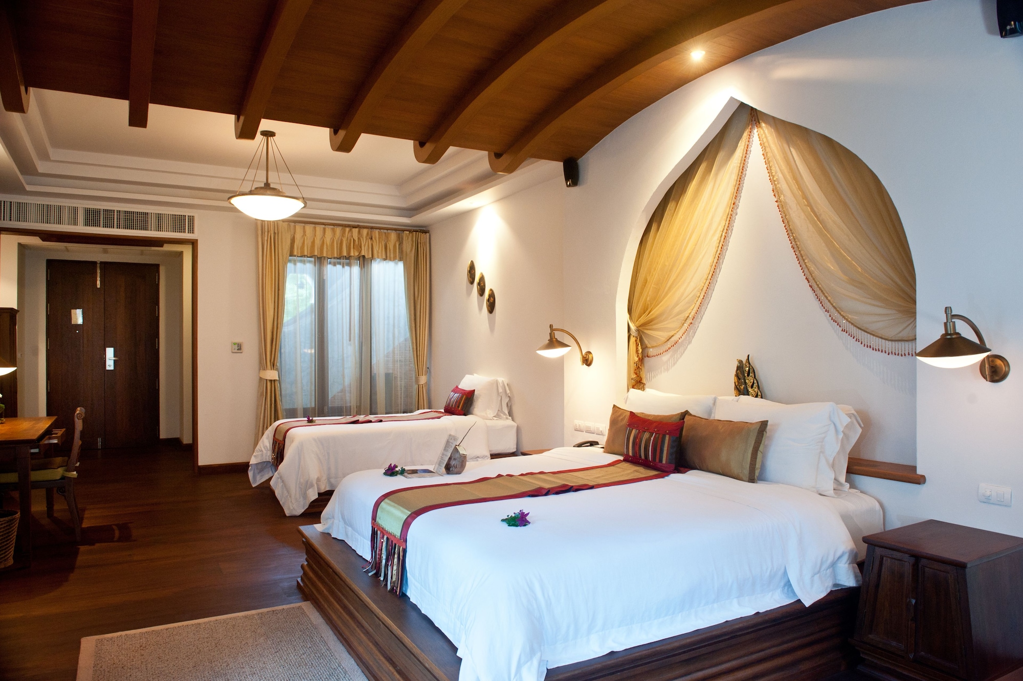 Pool, Family, Suite, 1 Double and 1 Single Bed
