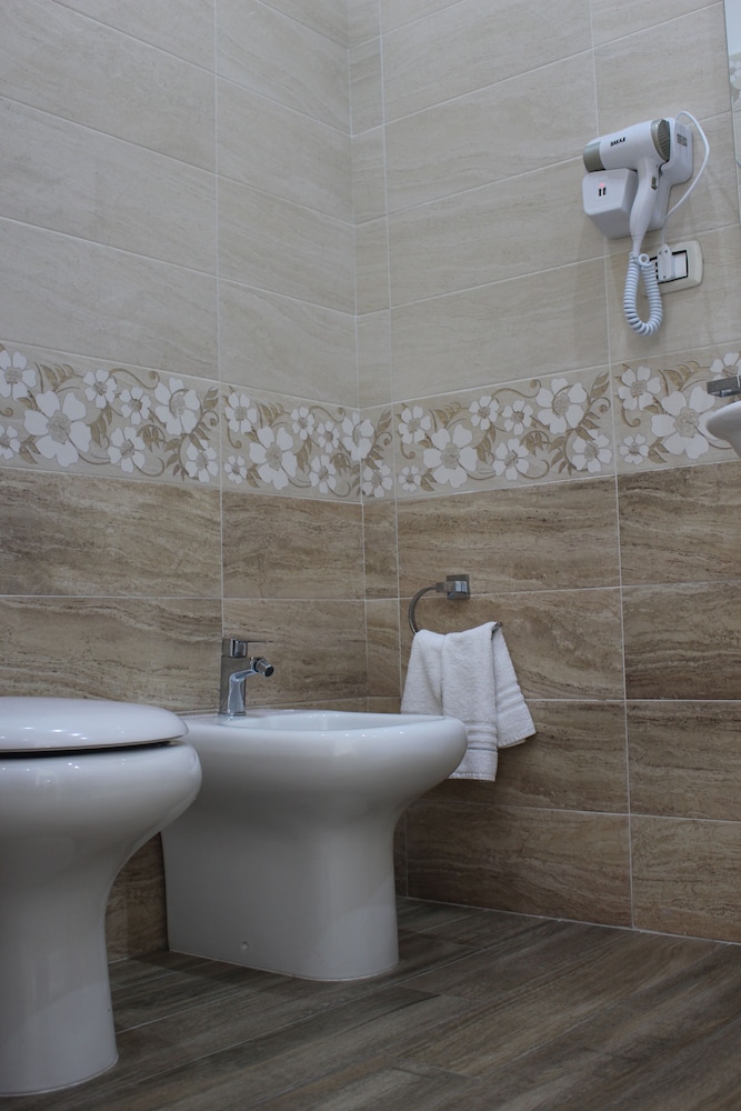 Philip Royal B&B 49/50