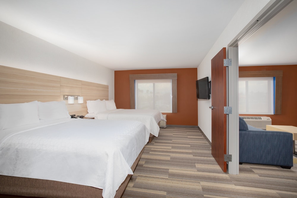 Holiday Inn Express Hotel And Suites Ontario Airport 15/50