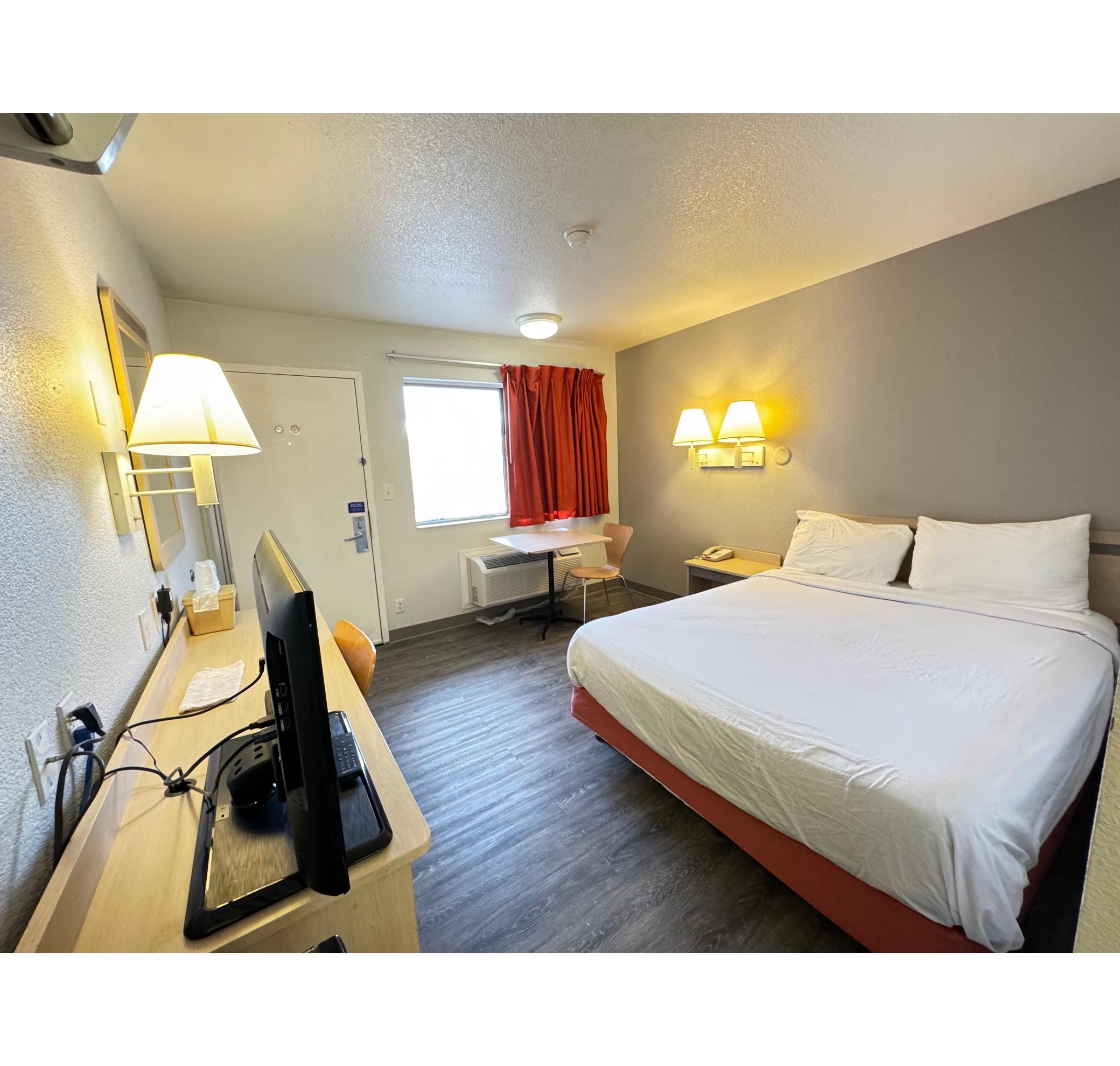 1 Full Bed - ADA/RI Shower/Hear/Micfridge