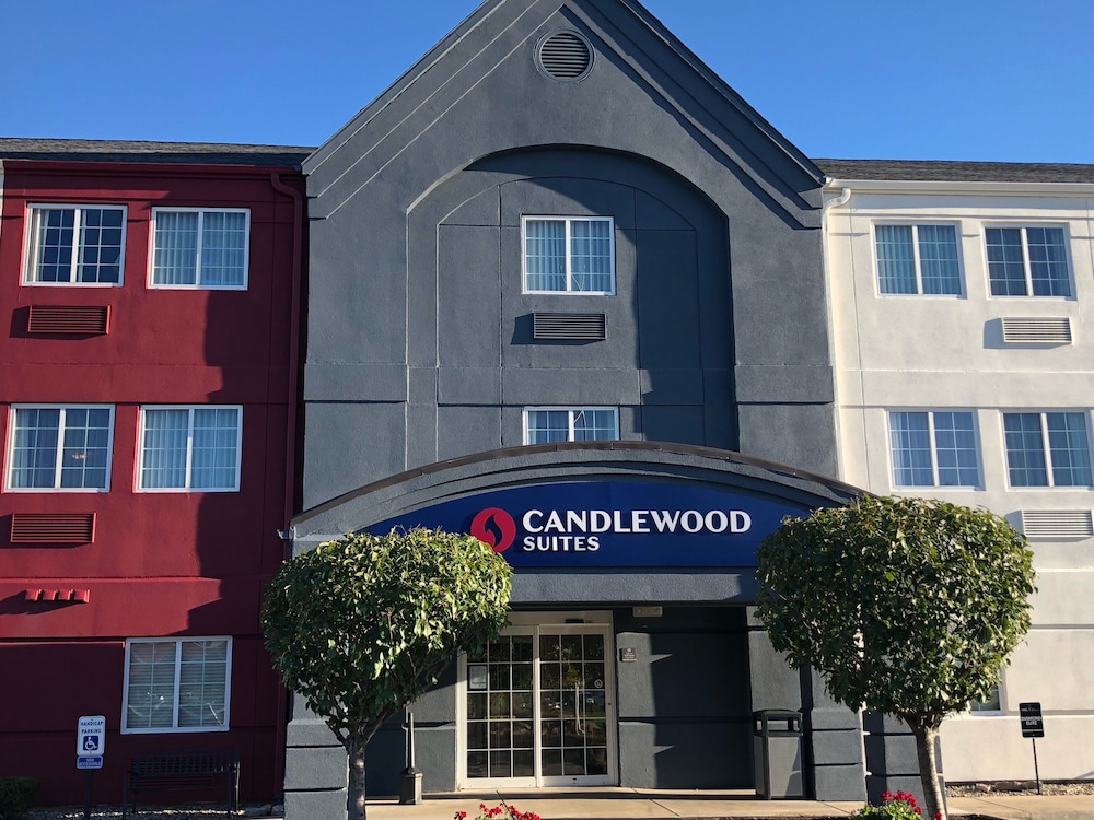Candlewood Suites Fort Wayne by IHG 2/50