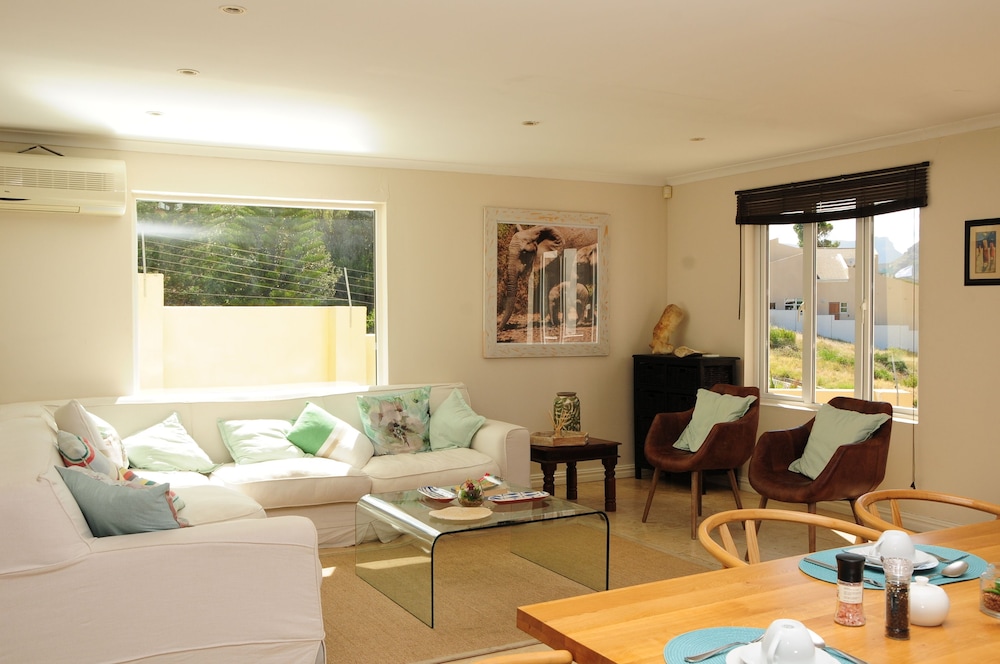 Hout Bay Breeze 23/50