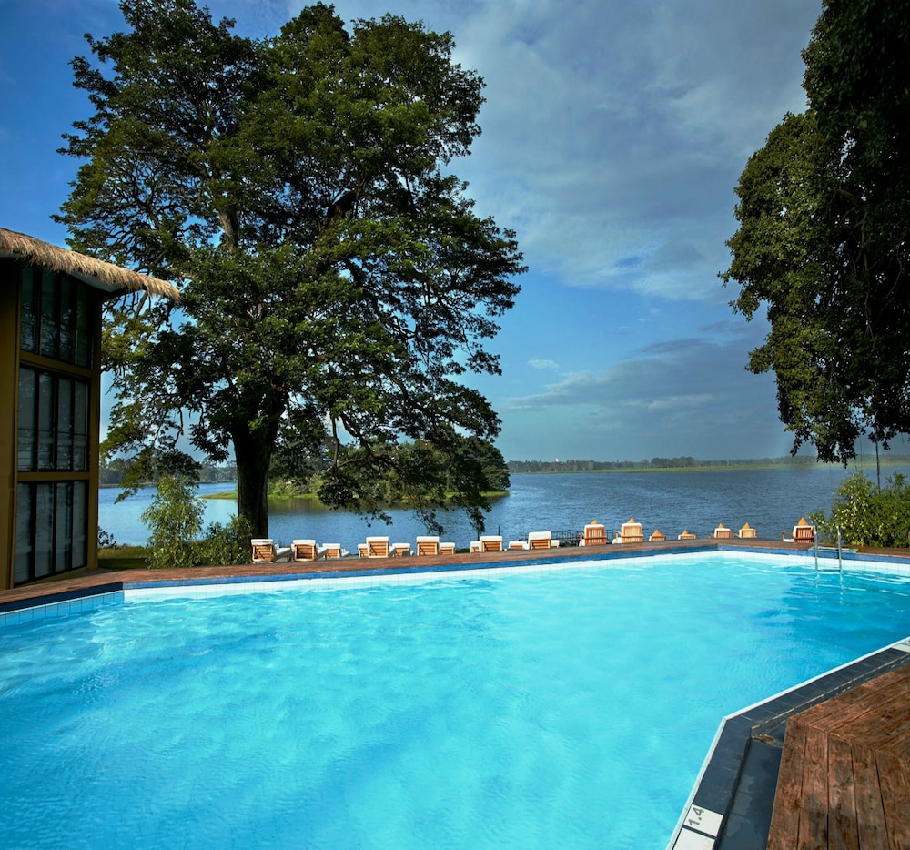 EKHO Safari Tissa in TISSAMAHARAMA