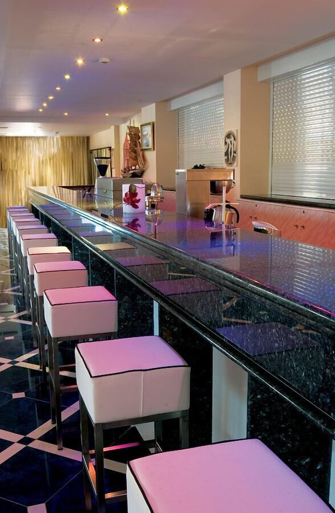 Dolphin Hotel Resort And Conference 34/43