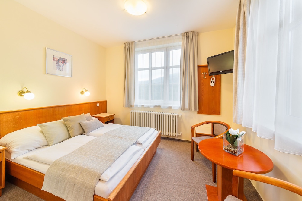 Hotel Snezka 22/68