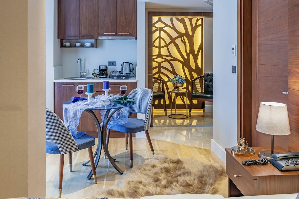 Lord Morgan Exclusive Design & Cihangir 44/55