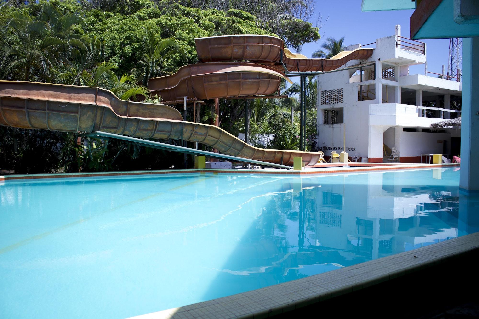 Hotel Playa Azul 35/36
