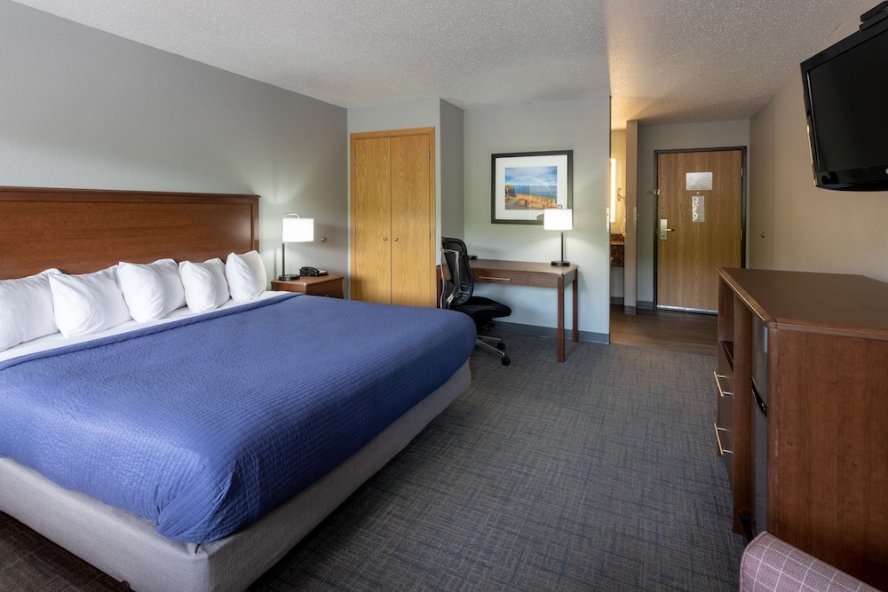 AmericInn by Wyndham Silver Bay 21/59