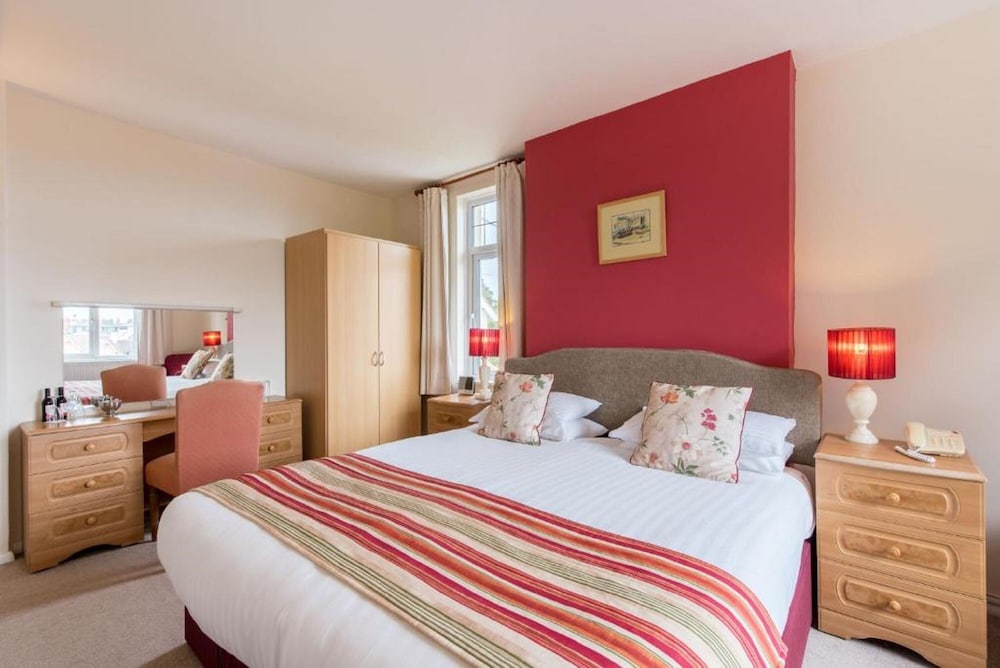 Northfield Hotel 25/72