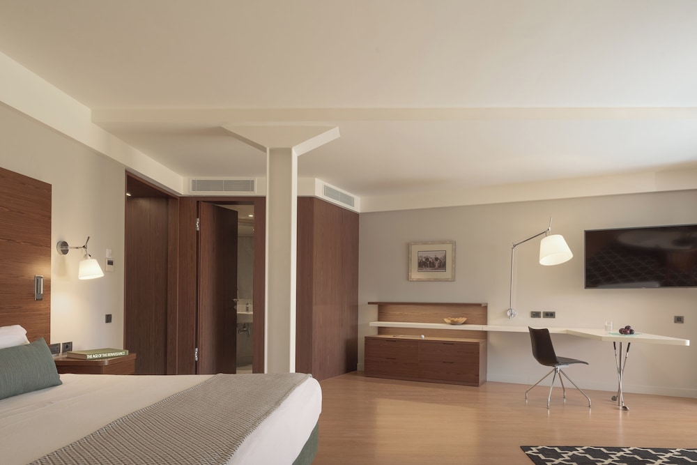 SIGNATURE, SUITE, GOLF COURSE VIEW, MOUNTAIN VIEW