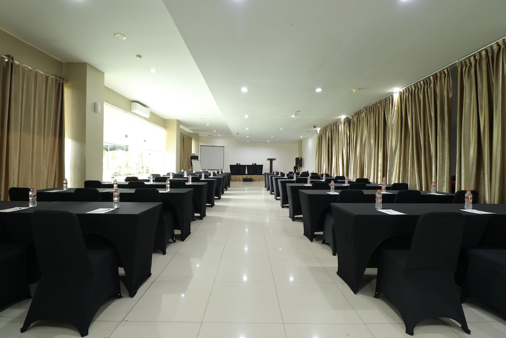 Saka Hotel Medan 21/28
