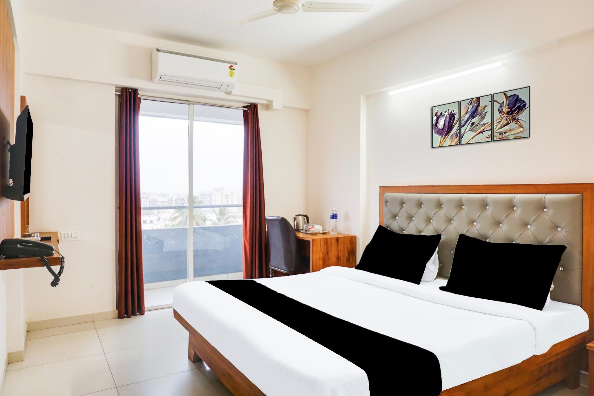 Super Townhouse Lohegaon Near Pune Airport formerly Landmark Regency 16/29