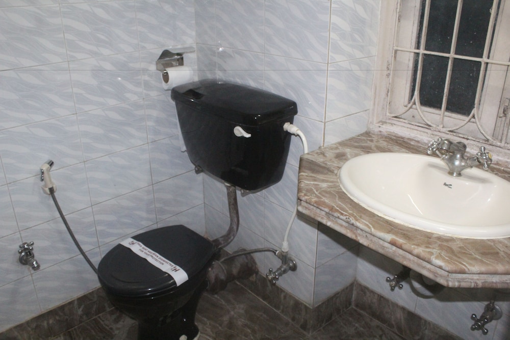 Hotel Heera 35/37