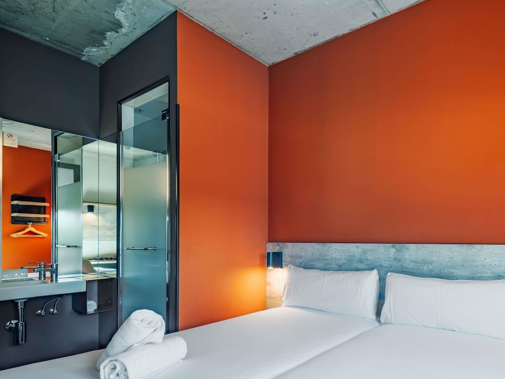 STANDARD, TWIN BEDS
