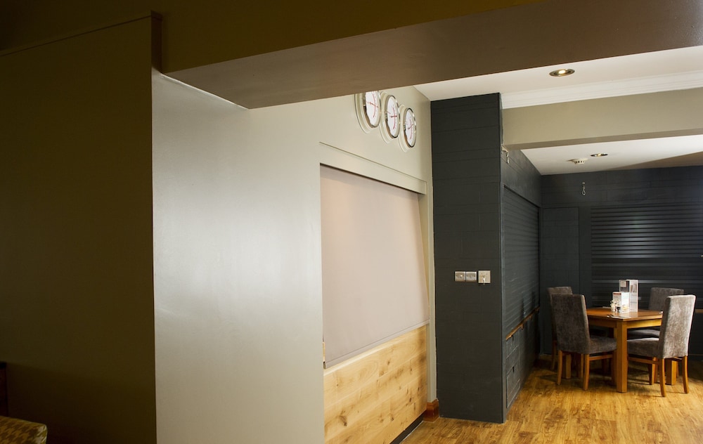 Premier Inn Carlisle (M6 Jct42) 39/64