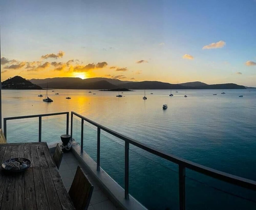 Peninsula Airlie Beach 47/50