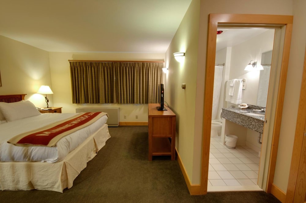 Minnewaska Lodge 8/27
