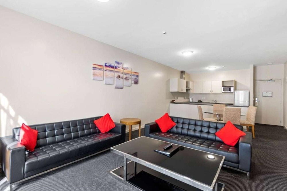 Ramada by Wyndham Hamilton City Center 32/50