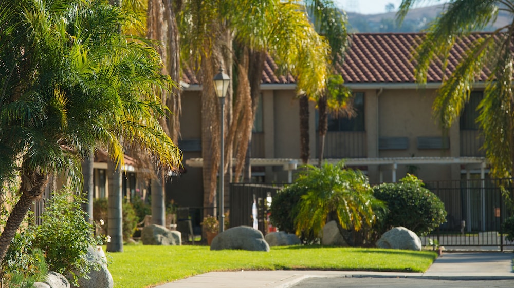 Motel6 Anaheim Hills, CA 28/42