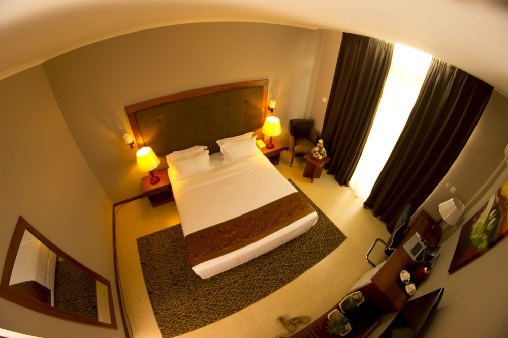STANDARD, DOUBLE BED