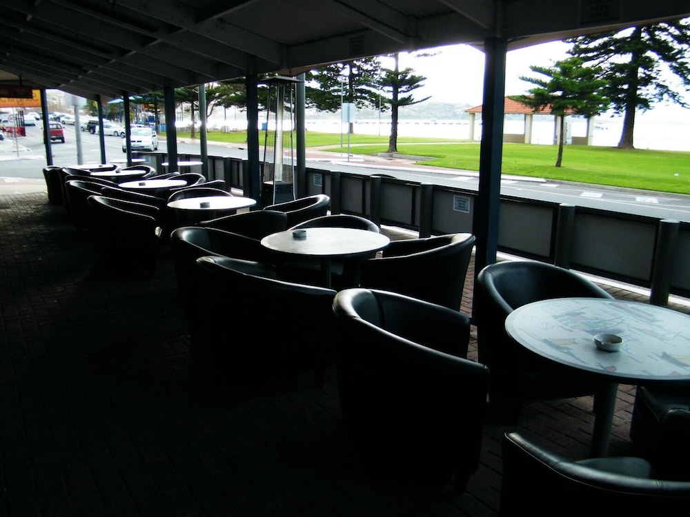 Grand Tasman Hotel 43/65