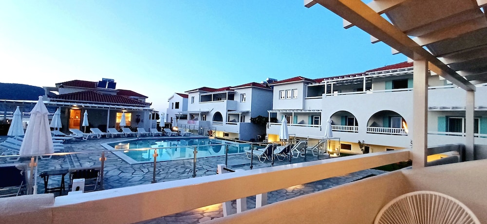 SUNRISE VILLAGE 54/64