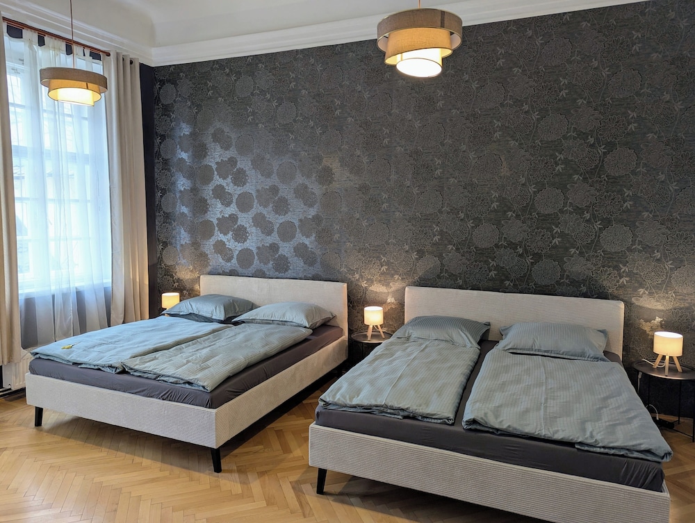 Apartments Tynska 7 12/50