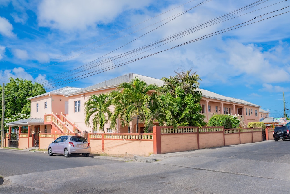 Connies Comfort Suites 39/50