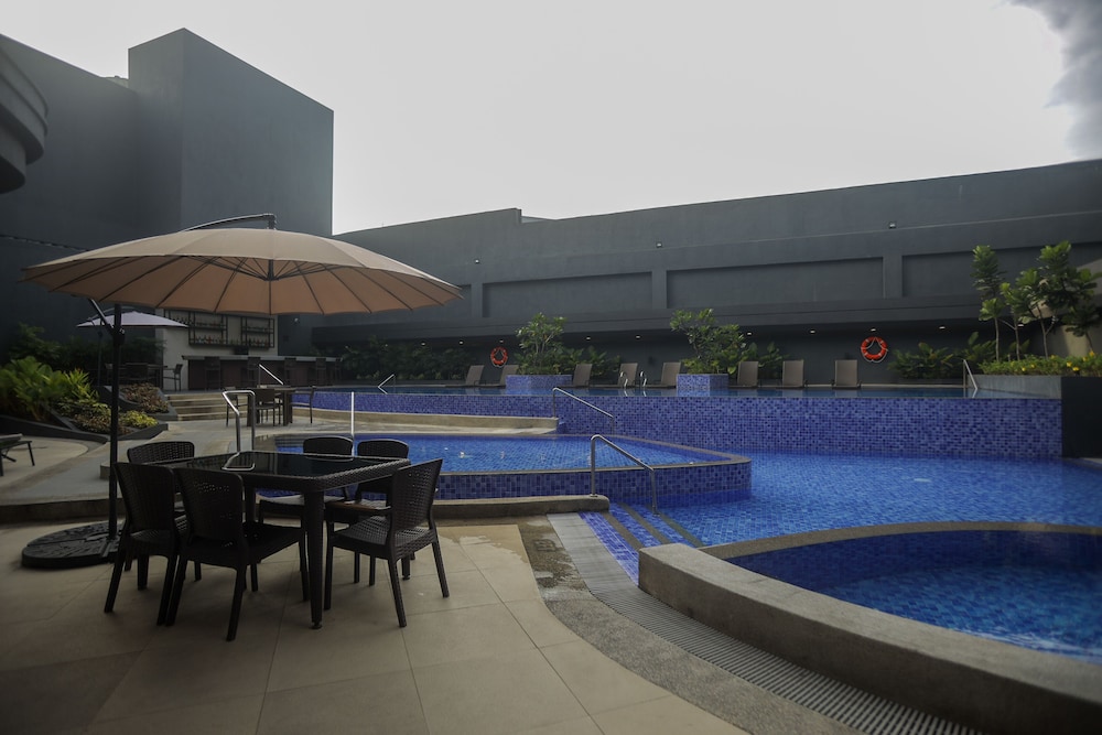 Grand Summit Hotel General Santos 35/50
